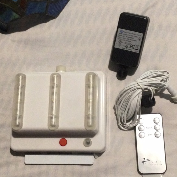 Lighting - Picture 4 of 7